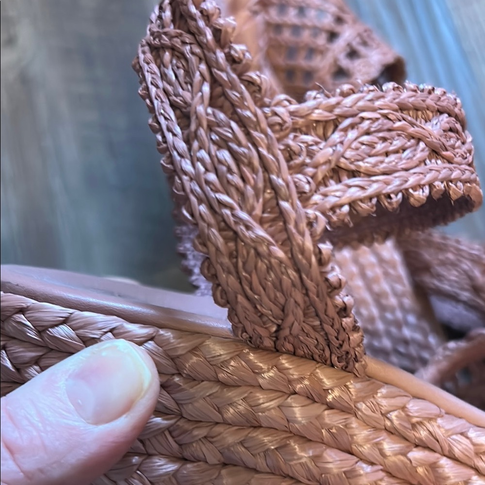 Tory Burch Mauve Woven Sandals - Picture 5 of 12